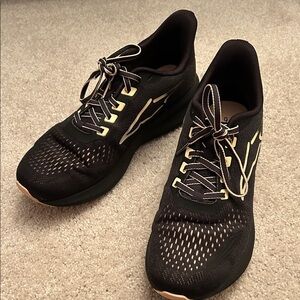 Avia Black and Cream Running Shoes